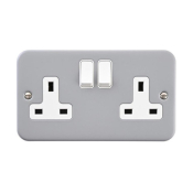 ELEX 2g 13a Metal clad Switched Socket